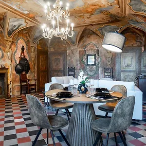 Historical Dwelling In Palazzo Terzi Villa